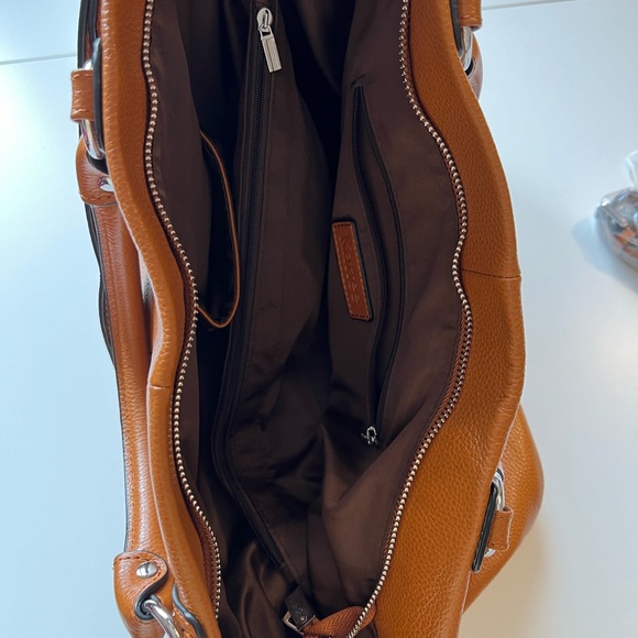 [SOLD] NWOT Leather Purse - Picture 7 of 8